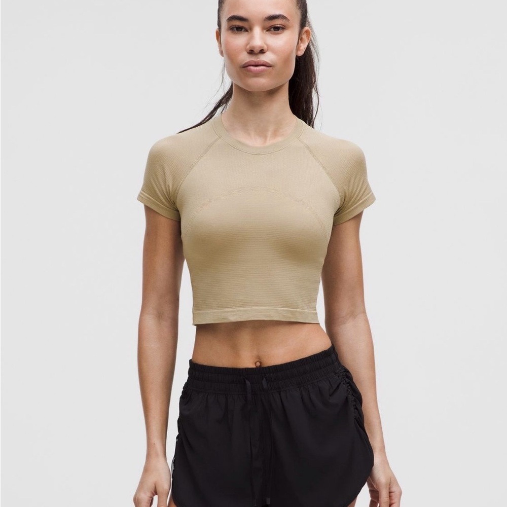 lululemon Sheer Oak Short Sleeve swiftly tech crop